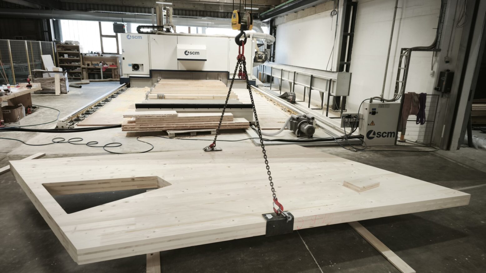 Stilles CLT panel strehe